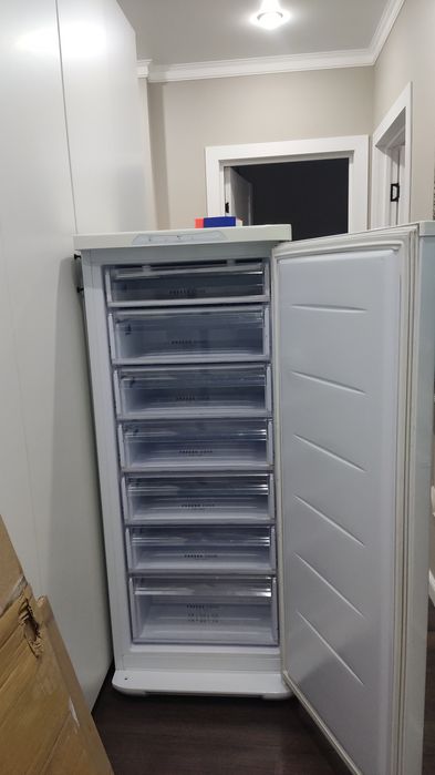 Морозильная камера Бирюса