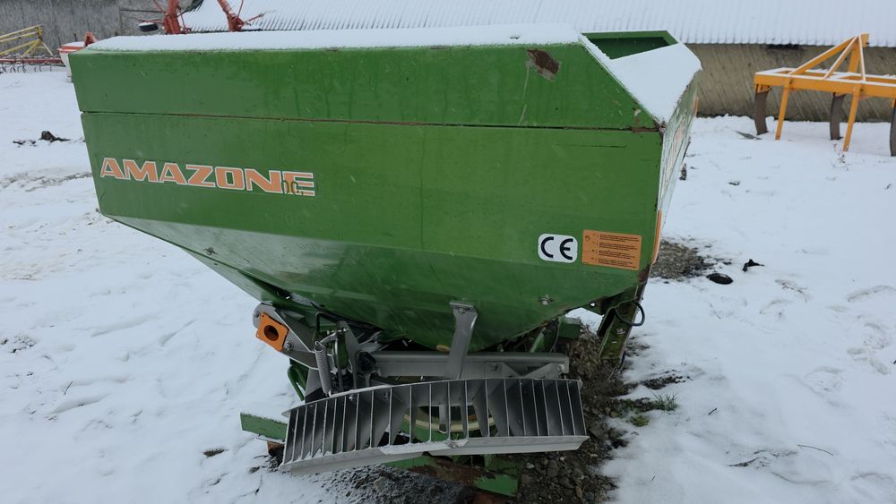 Distribuitor ingrasaminte Con azot Mig azot azotiera MA azot Amazone 1