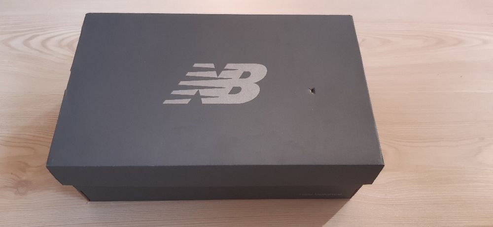 Adidași damă New Balance, mărimea 39