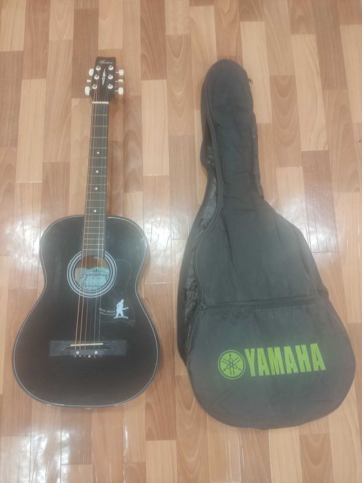 Продам гитару  .