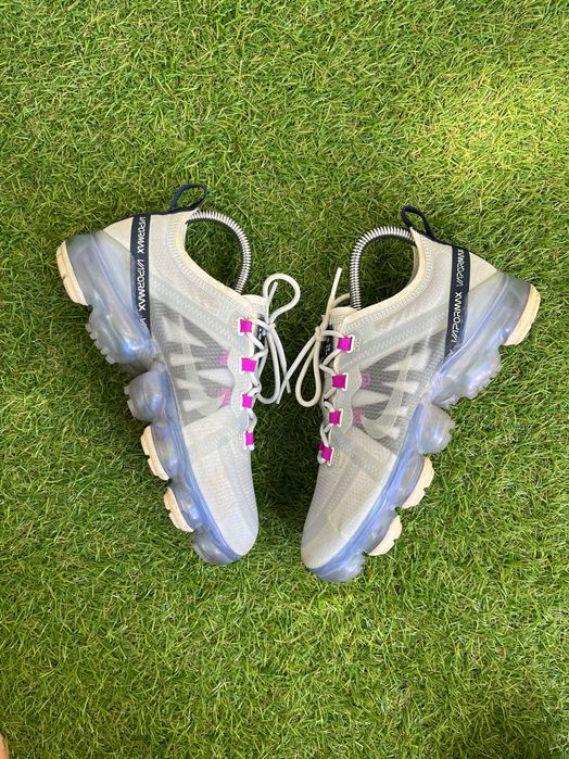 Дамски маратонки : Nike Air Vapormax 2019 38
