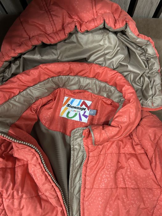 Продаю куртку для девочки