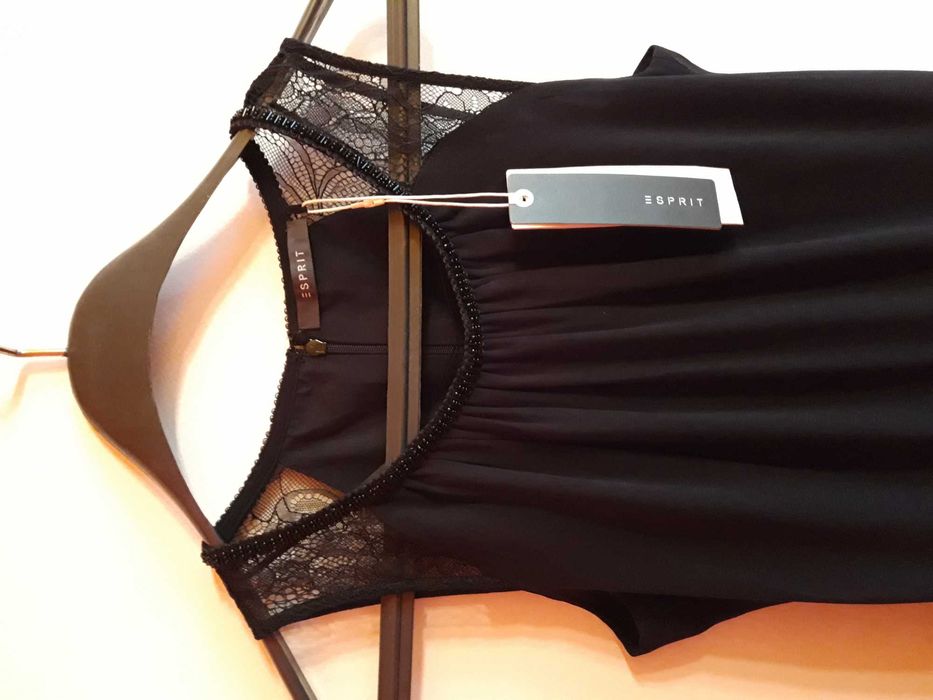 Нови рокли ESPRIT