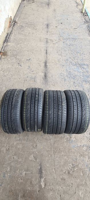 4 anvelope vara Pirelli,fata 255/35/19,spate 285/30/19