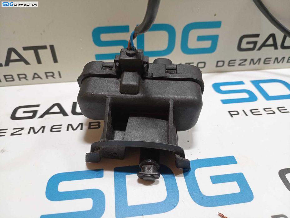 Motoras Actuator Actionare Incuietoare Blocare Deblocare Usita Capac cu Buson Rezervor Skoda Superb 2 2008 - 2015 Cod 3T0810773 [M6499]