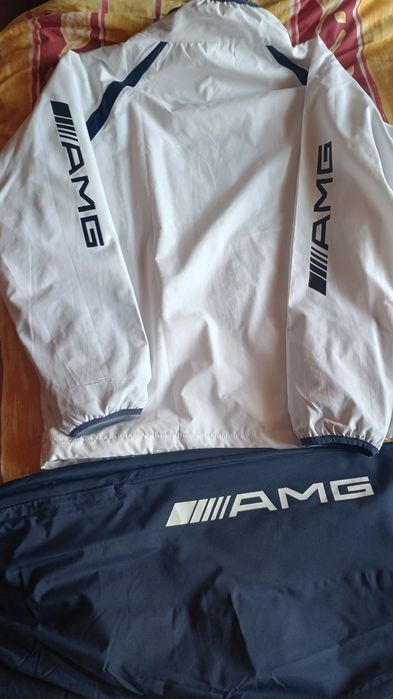 Екипи 2 броя, ELLESSE и Mercedes-Benz-AMG