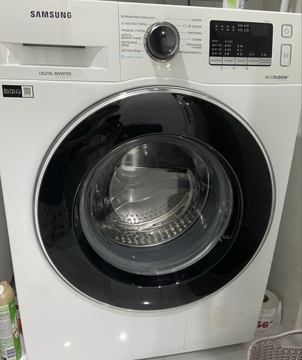 Продается стиральная машина Самсунг.