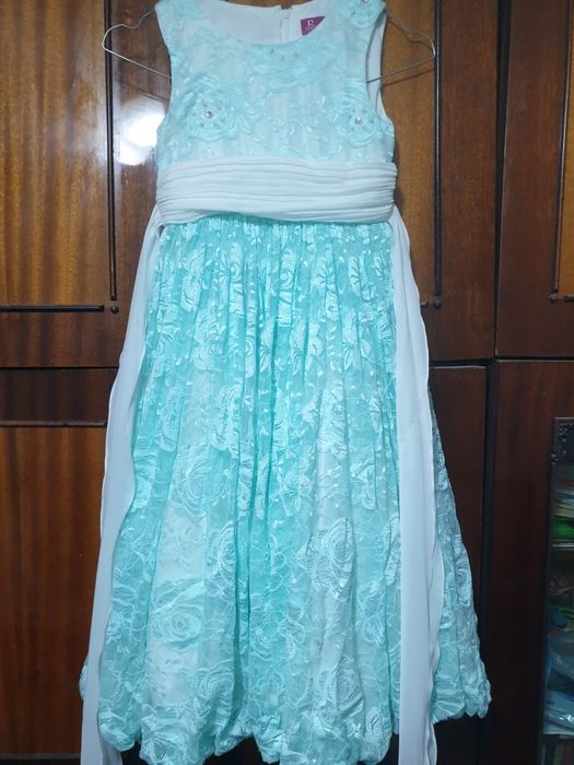 Шикарное платье на девочку