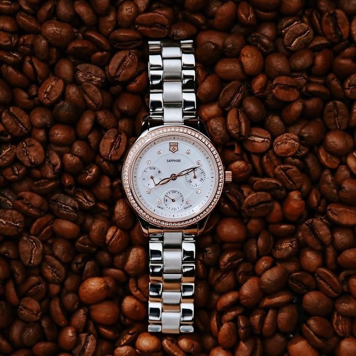 PREMIUM LNS SWISS WATCH — elegance in every second