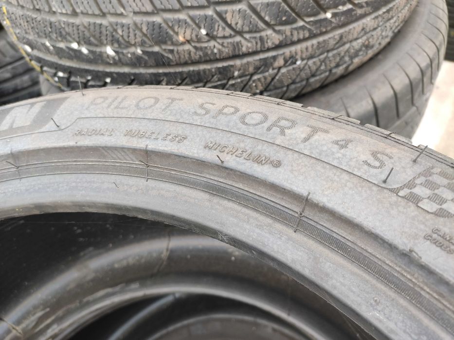 2бр Летни гуми 285 35 20 - Michelin Pilot Sport 4s - DOT 2022