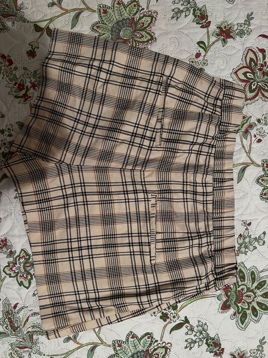 Маркови поли 40, 42 размер