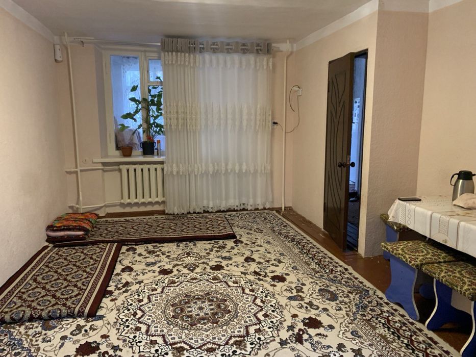 Срочно двухкомнатная 65 квадратов