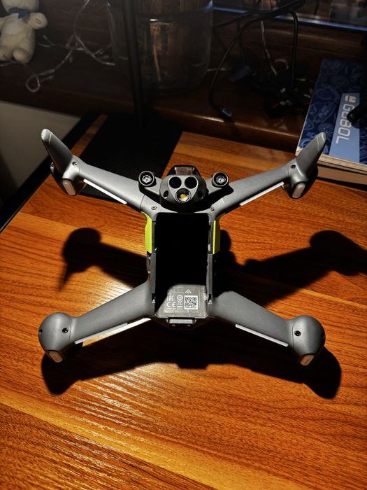Продавам DJI FPV Drone
