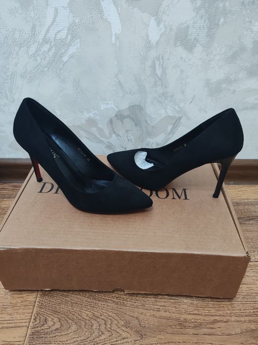 Продается Женская обувь