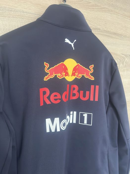 Vând geacă Red Bull Racing F1