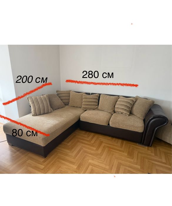 Диван с две кресла и две табуретки