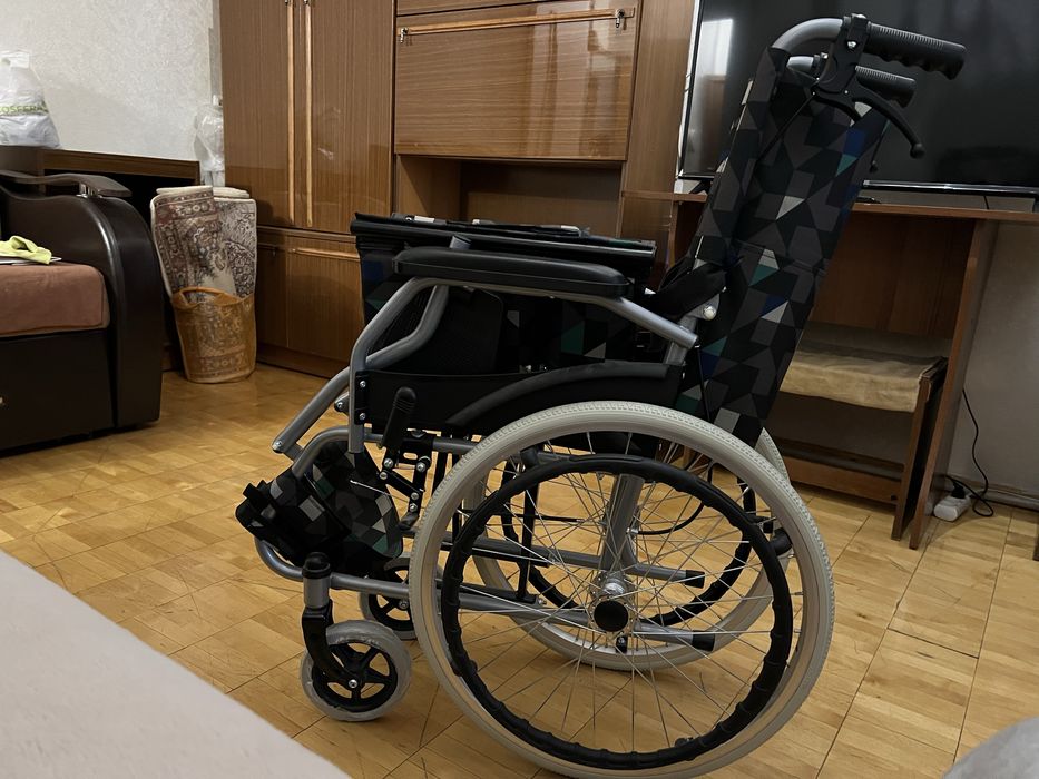 Инвалидное кресло-коляска