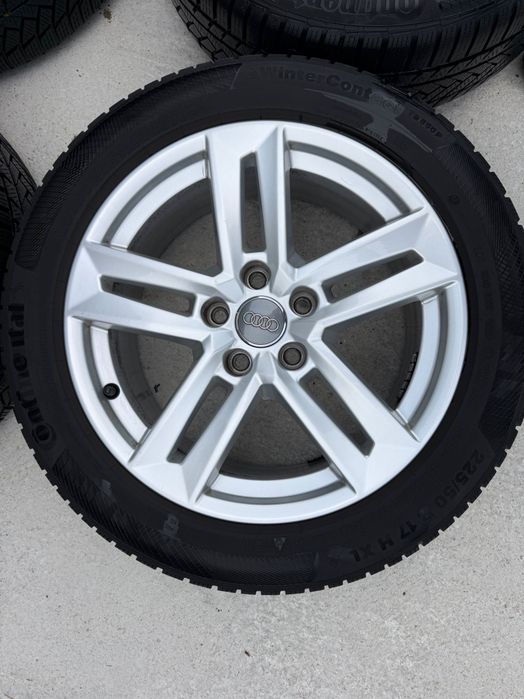 Оригинални джанти със зимни гуми 225/50/17 за AUDI