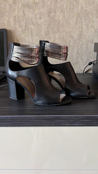 Продам кожаную обувь