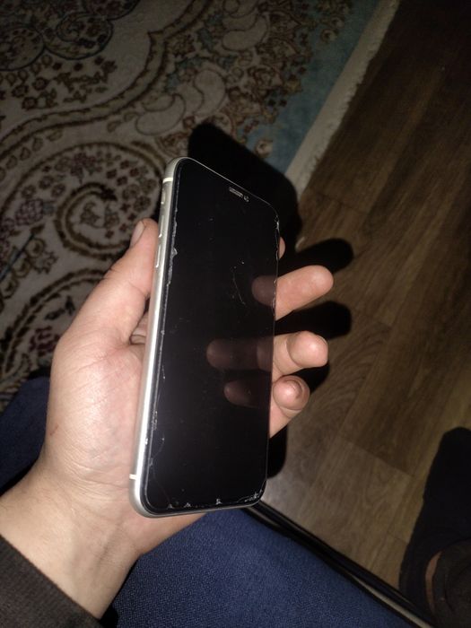 Продам iphone 11