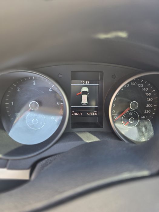 VOLKSWAGEN Golf 2012 — imagine 3