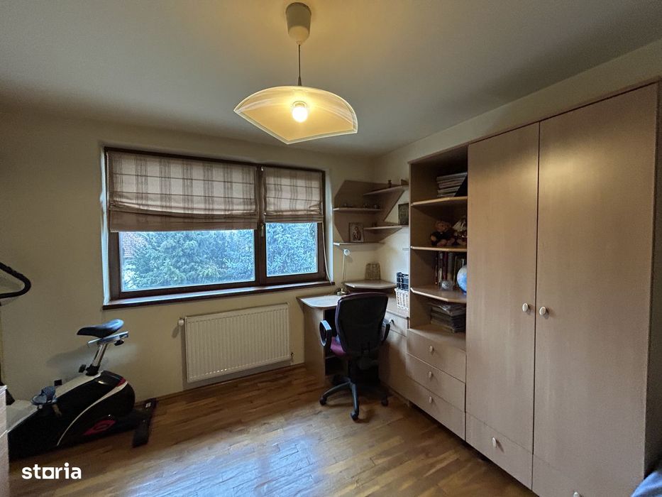 Vand vila deosebiata, in Subcetate, P+E+D,st.1.000 mp,sc.332 mp.