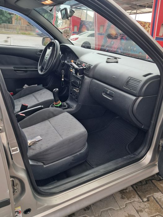 SKODA Octavia 2008 — imagine 5
