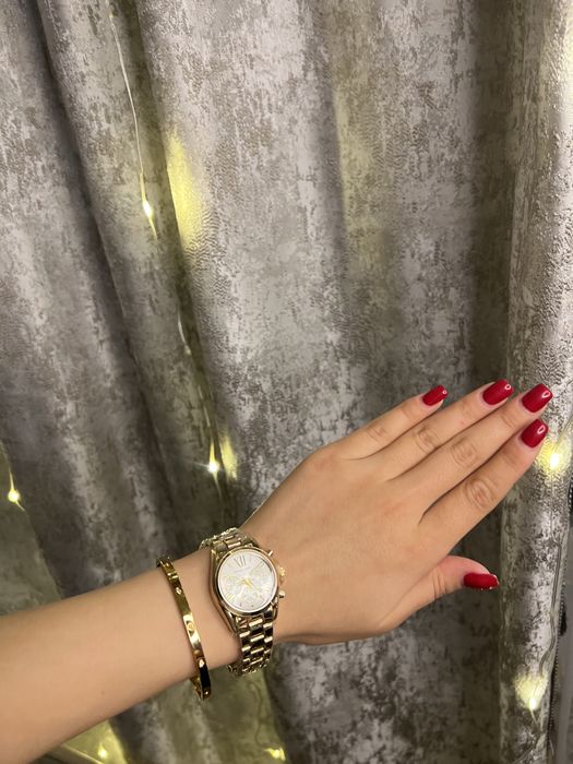 Часы новые с упаковкой