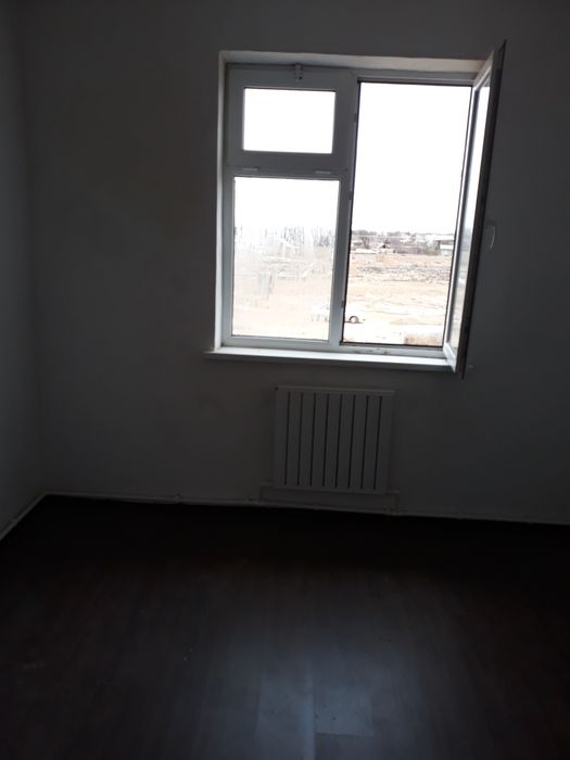 Kumushkonda 3 xonali kvartira sotiladi