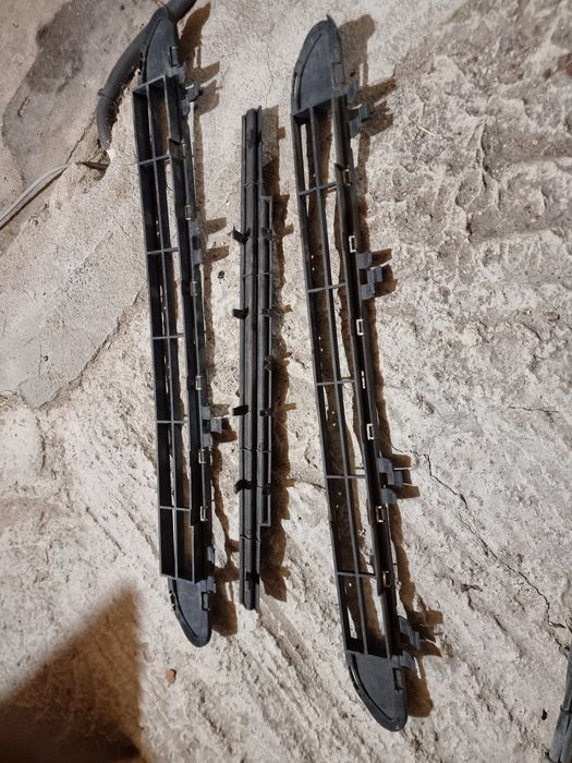 Долна решетка предна броня