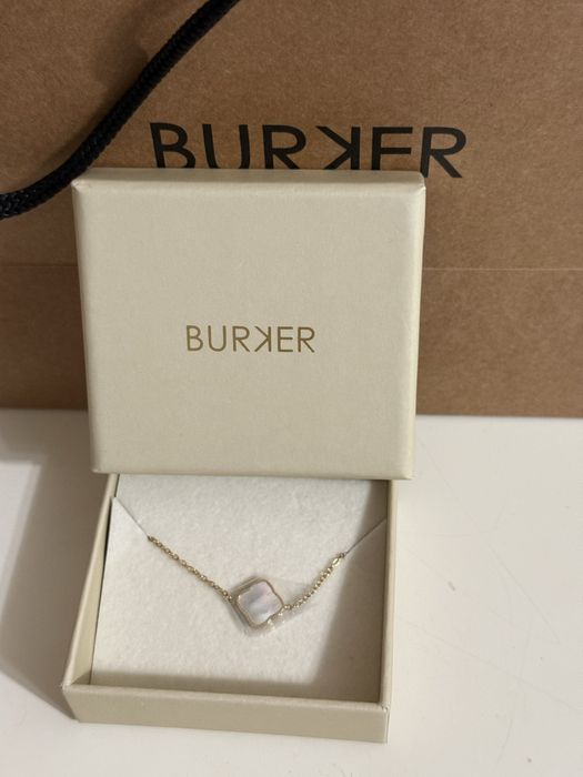 Женские часы и браслет