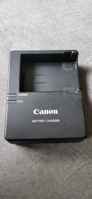 Incarcator Aparat  foto CANON 8.4V 0.72A model LC-E8E pentru LP-E8 - Original