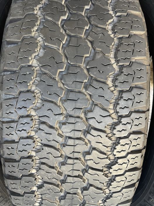 255/60/20 GOODYEAR WRANGLER AT 5броя