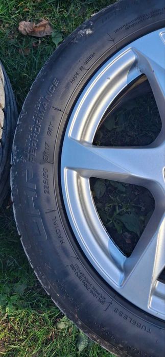 Продавам комплект алуминиеви джанти за Ауди