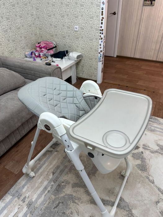 Детский стол для кормления