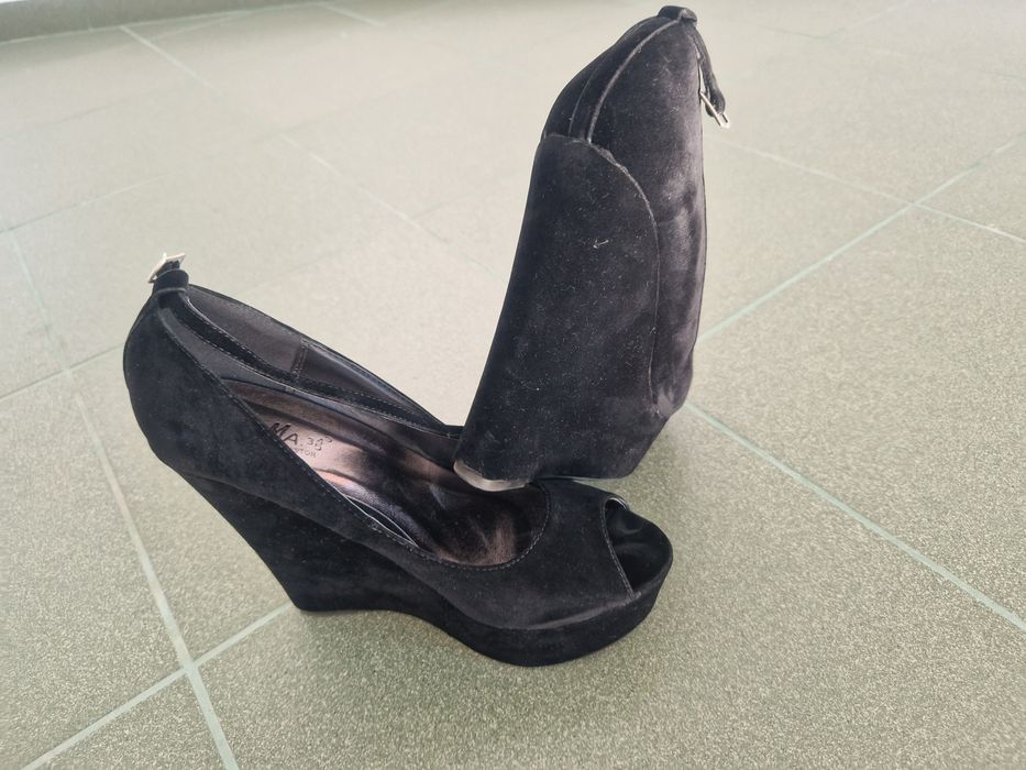 Дамски сандали на платформа