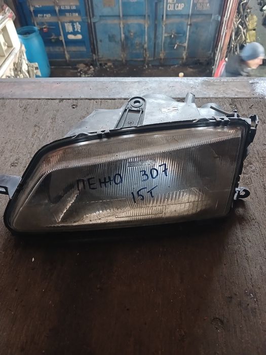 Фара Пежо 307 в оригинале