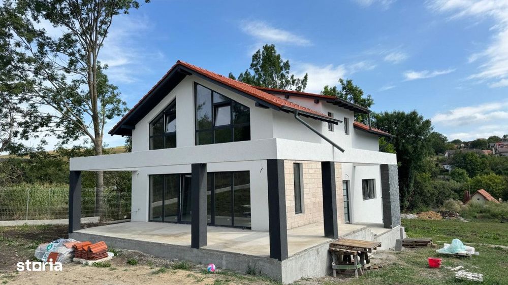 Casa noua 140mp utili, cu 700 mp teren,localitatea Salicea,Cluj