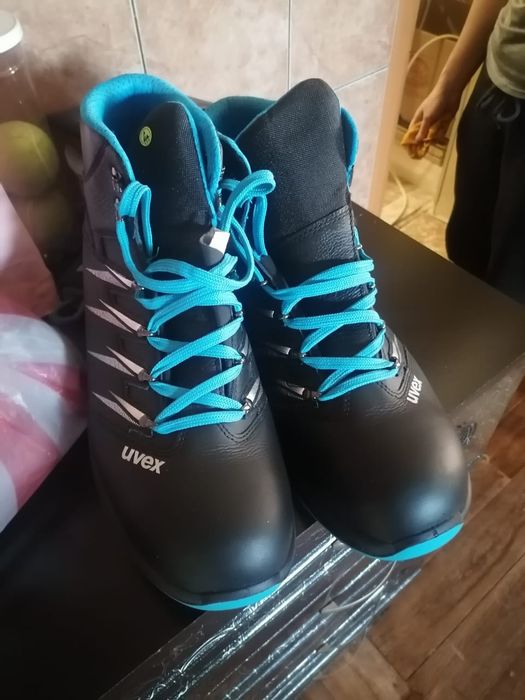 Продам Строительные ботинки