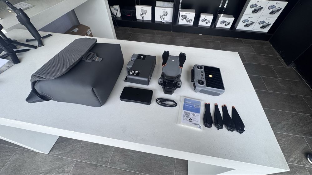 DJI AIR 3S combo RC2