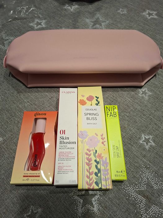 Clarins/burberry/Gisou