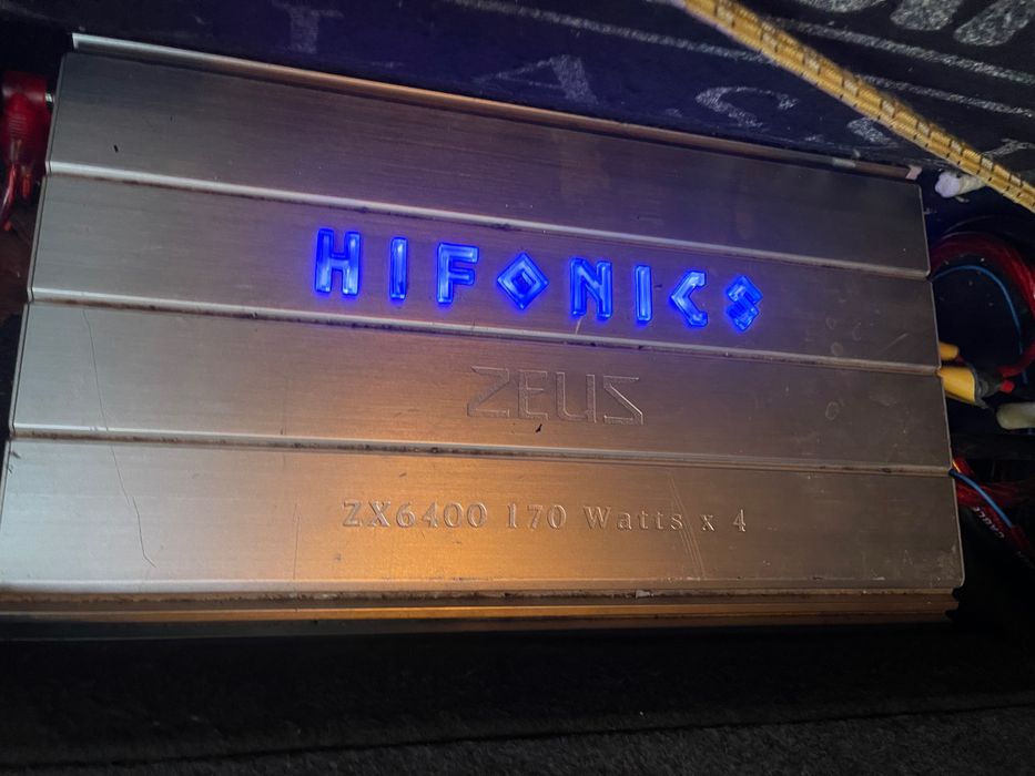vând amplificator auto hifonics zeus