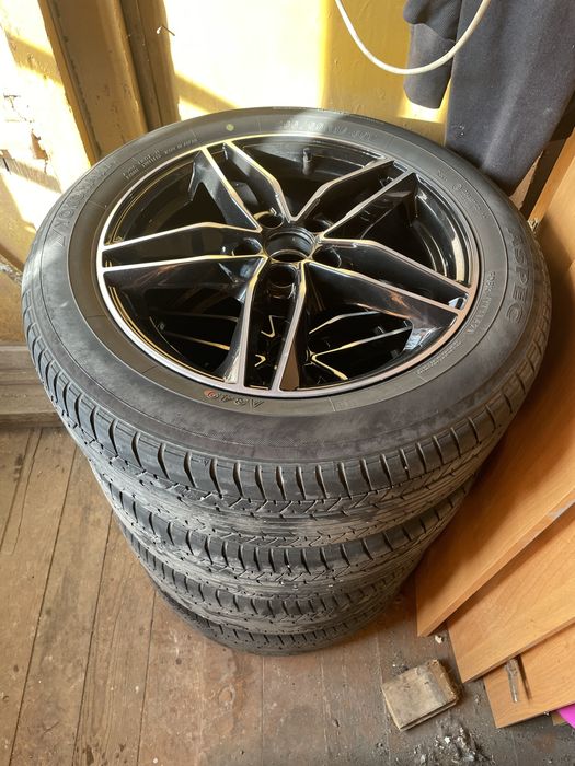 Продам диски  с резиной