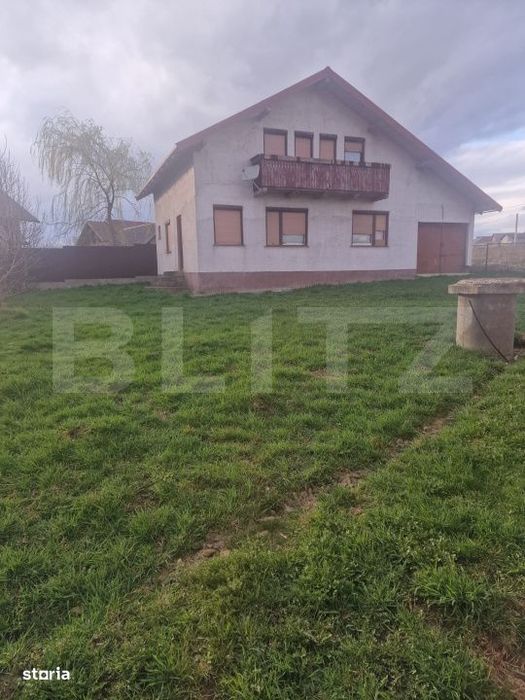 Oportunitate! 2 case individuale, 100 mp + 110mp, 1000 mp teren, zona
