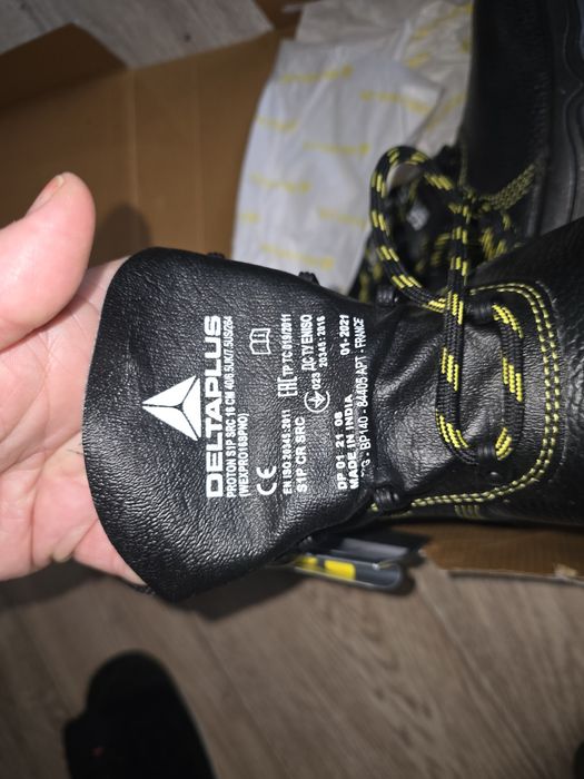 Спецобувь, рабочие ботинки