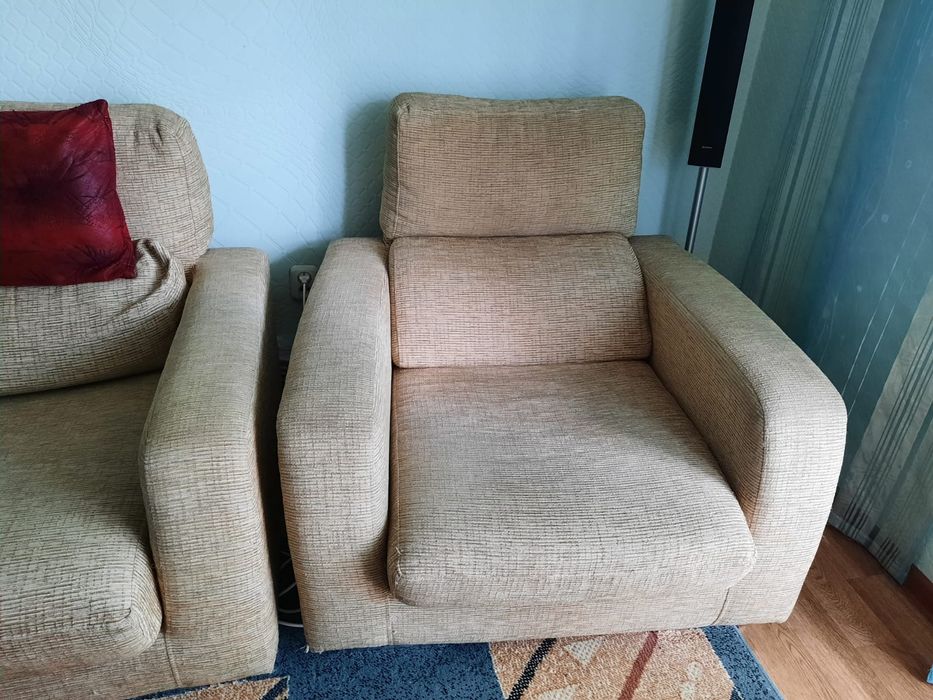 Продам диван с креслом