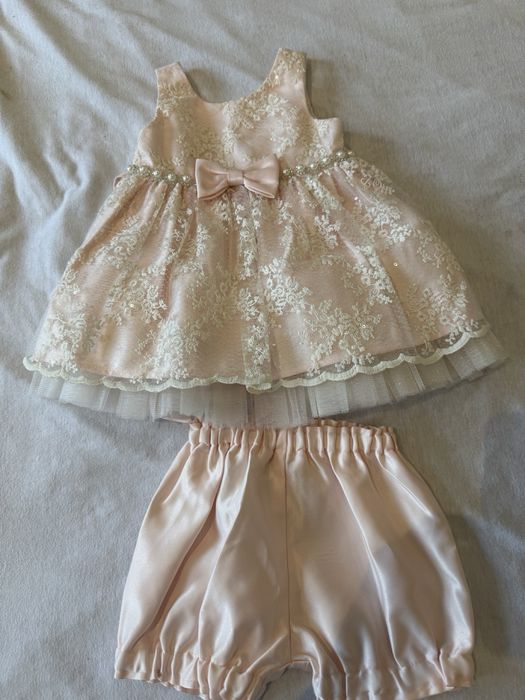 Rochiță elegantă American Princess 12 luni (12M) cu pantalonași – botez, aniversare, ocazii speciale