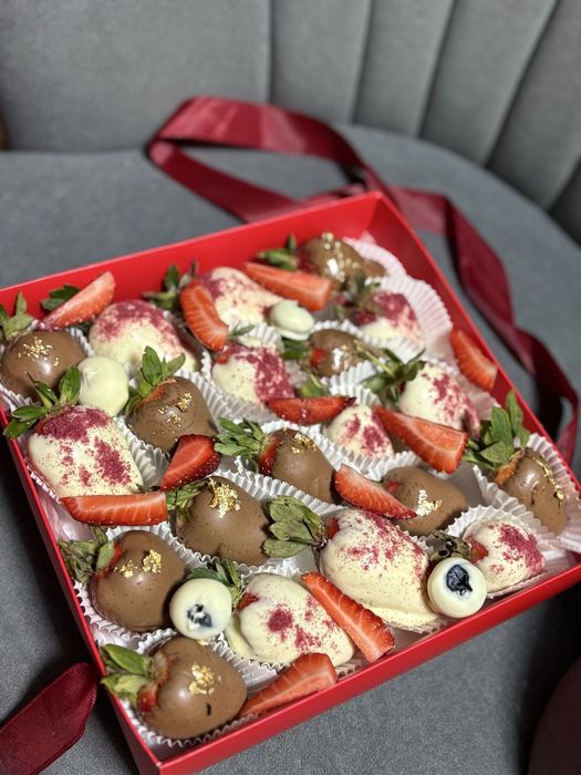 КЛУБНИКА в шоколаде