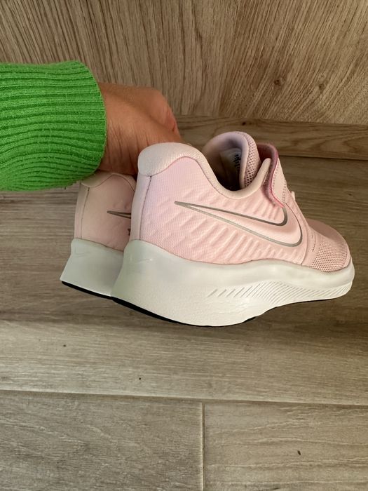 Маратонки nike за момиче