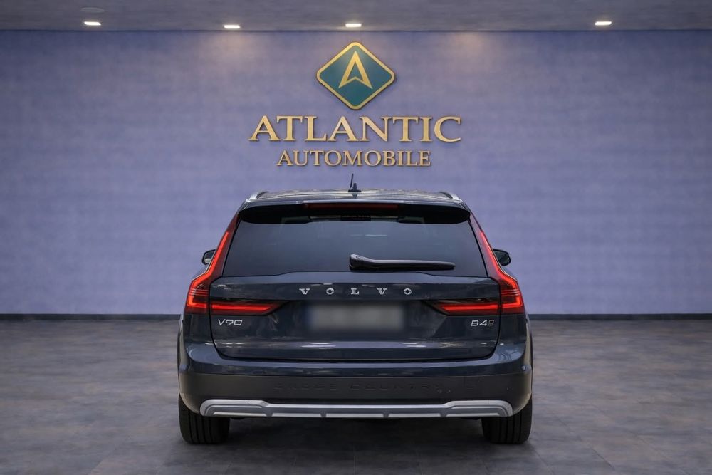 Volvo V90 Cross Country